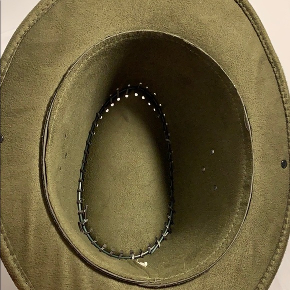 Green Hat - Picture 5 of 6